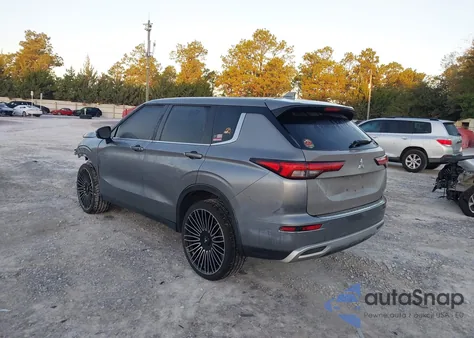 2022 Mitsubishi Outlander Black Edition 2Wd/Se 2.5 2Wd/Se Launch Edition 2Wd from USA, damaged, VIN JA4J3UA89NZ048052